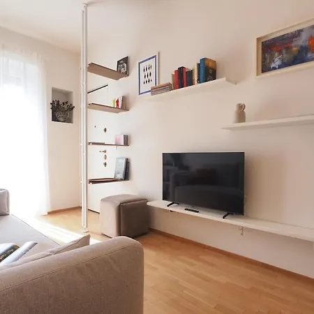 Quiet One Bedroom Near Tortona District * Milano